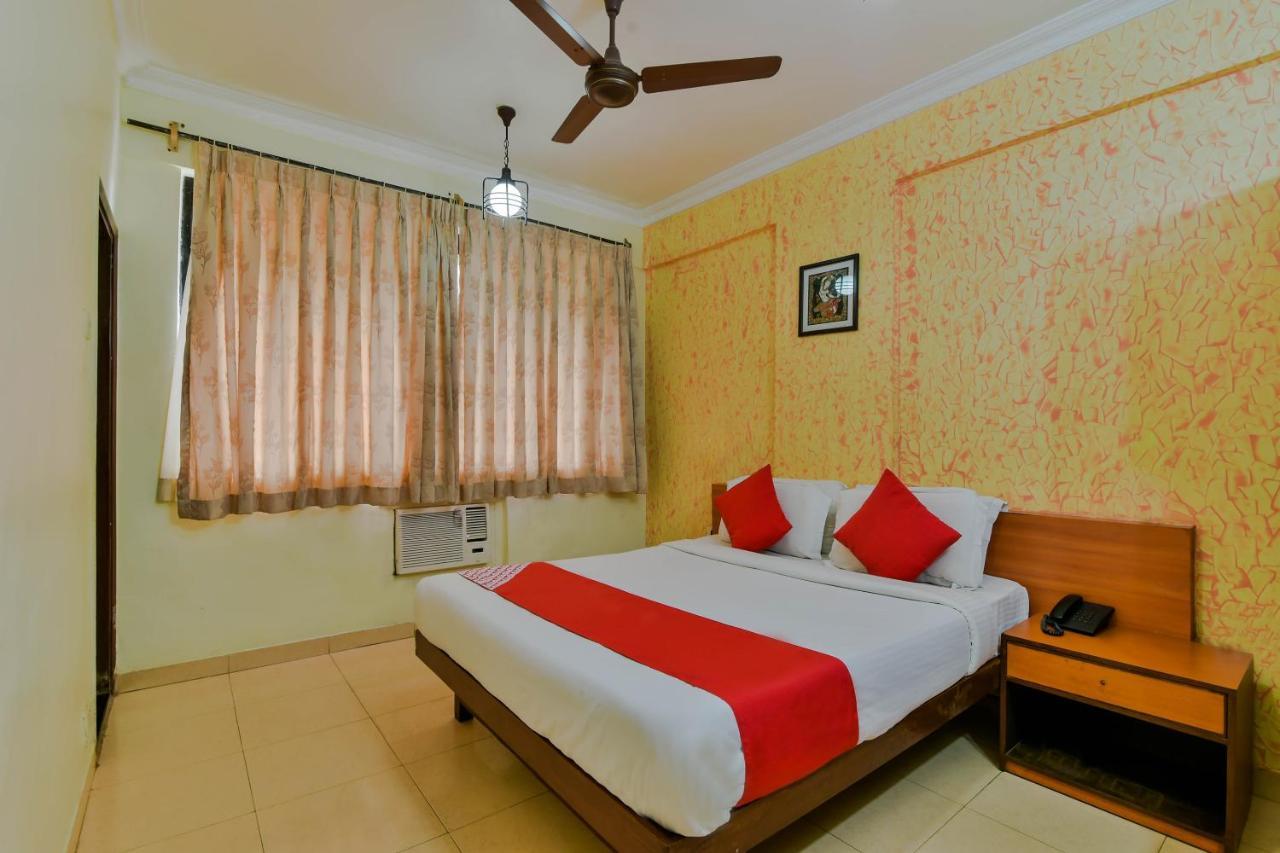 Hotel Manoshanti Панаджи Экстерьер фото